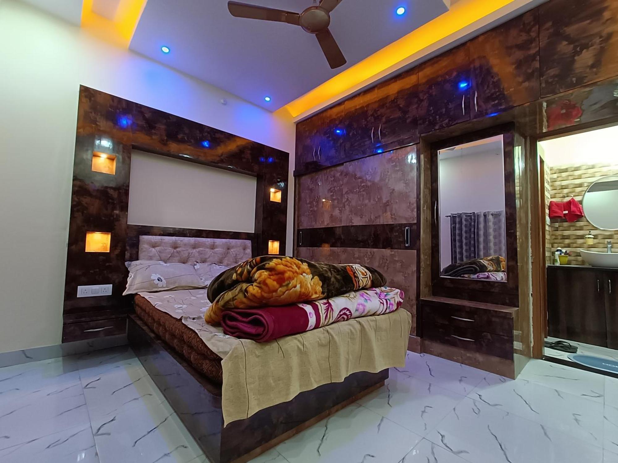 Adbhut Nivas Villa Бопал Екстериор снимка